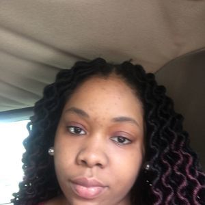 Meet your Posher, Briana